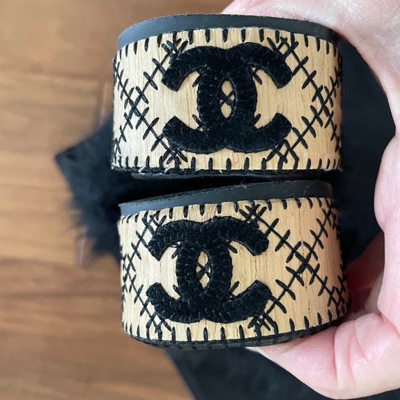 Chanel 2022 Interlocking CC Logo Black Shearling Fur Faux Sandals 36C - Picture 5 of 10